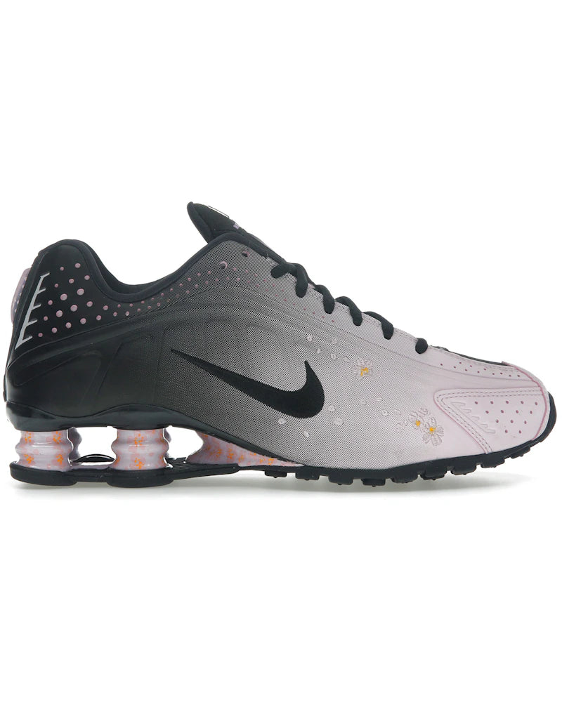 Nike Shox R4 Sakura (Women's) - visuel officiel StockX