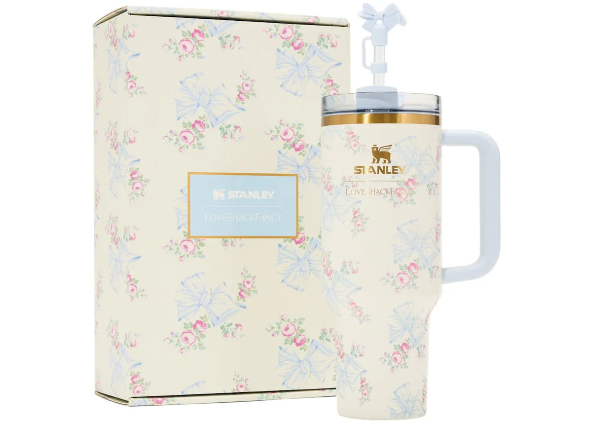Stanley x LoveShackFancy Flowstate Quencher 40oz Tumbler Pastel Blue – Stanley – THE LAB CONCEPT CLUB Bienne